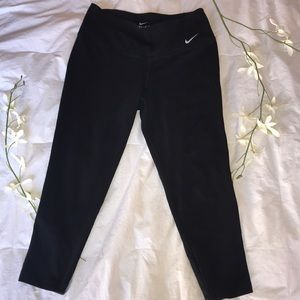 Nike Cropped Leggings